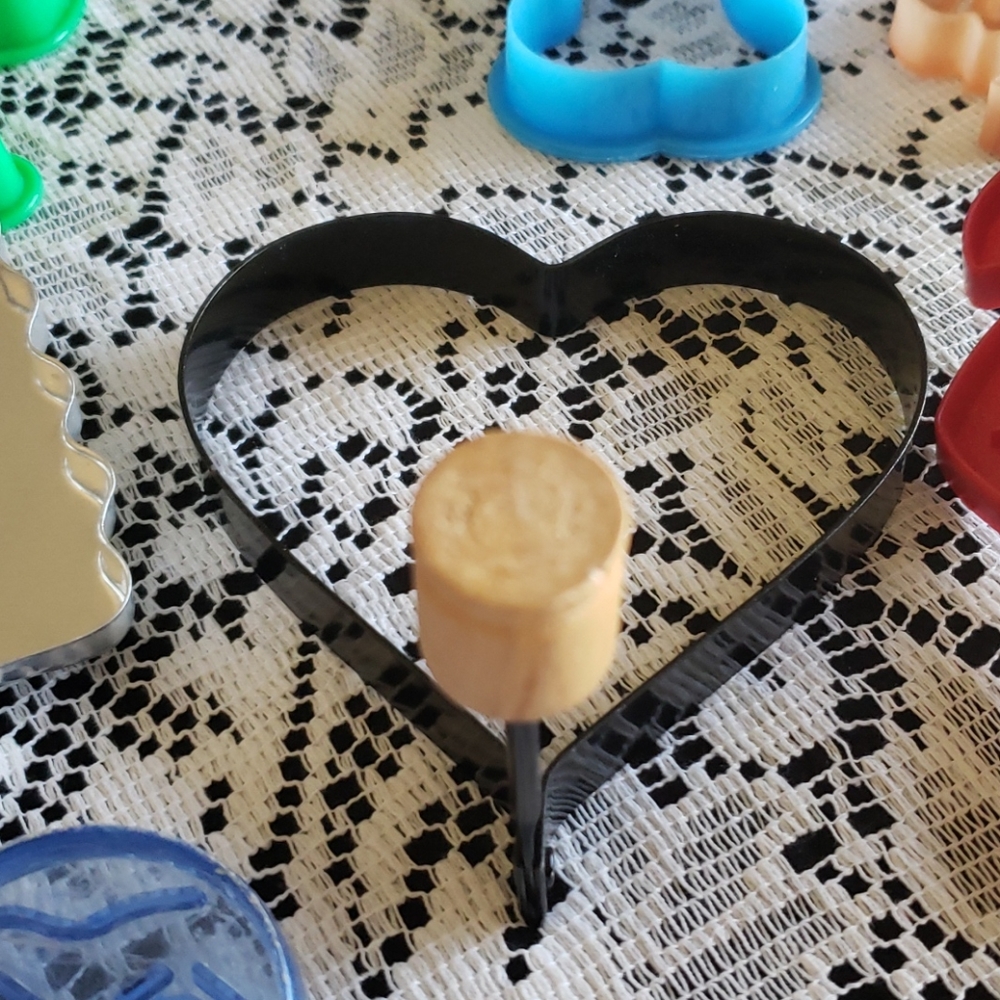 Various Shapes Cookie Cutters. - Picture 6 of 9